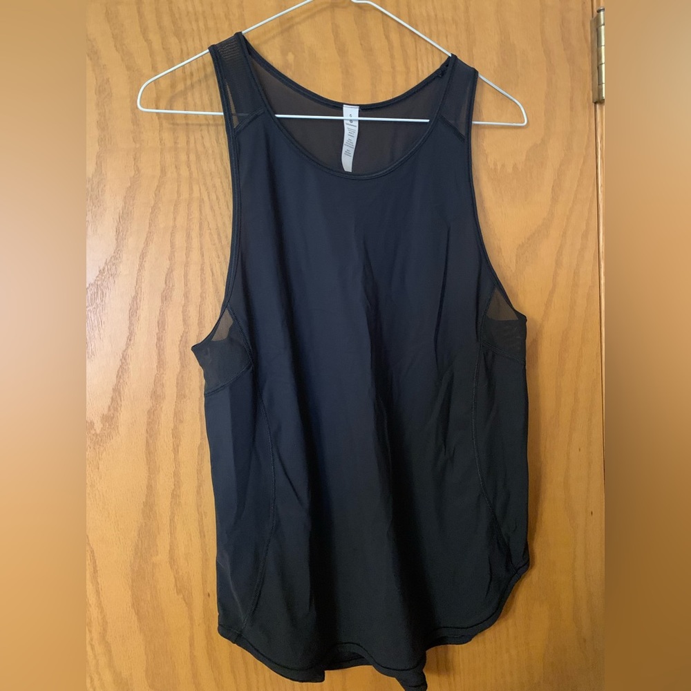 Lululemon black workout top